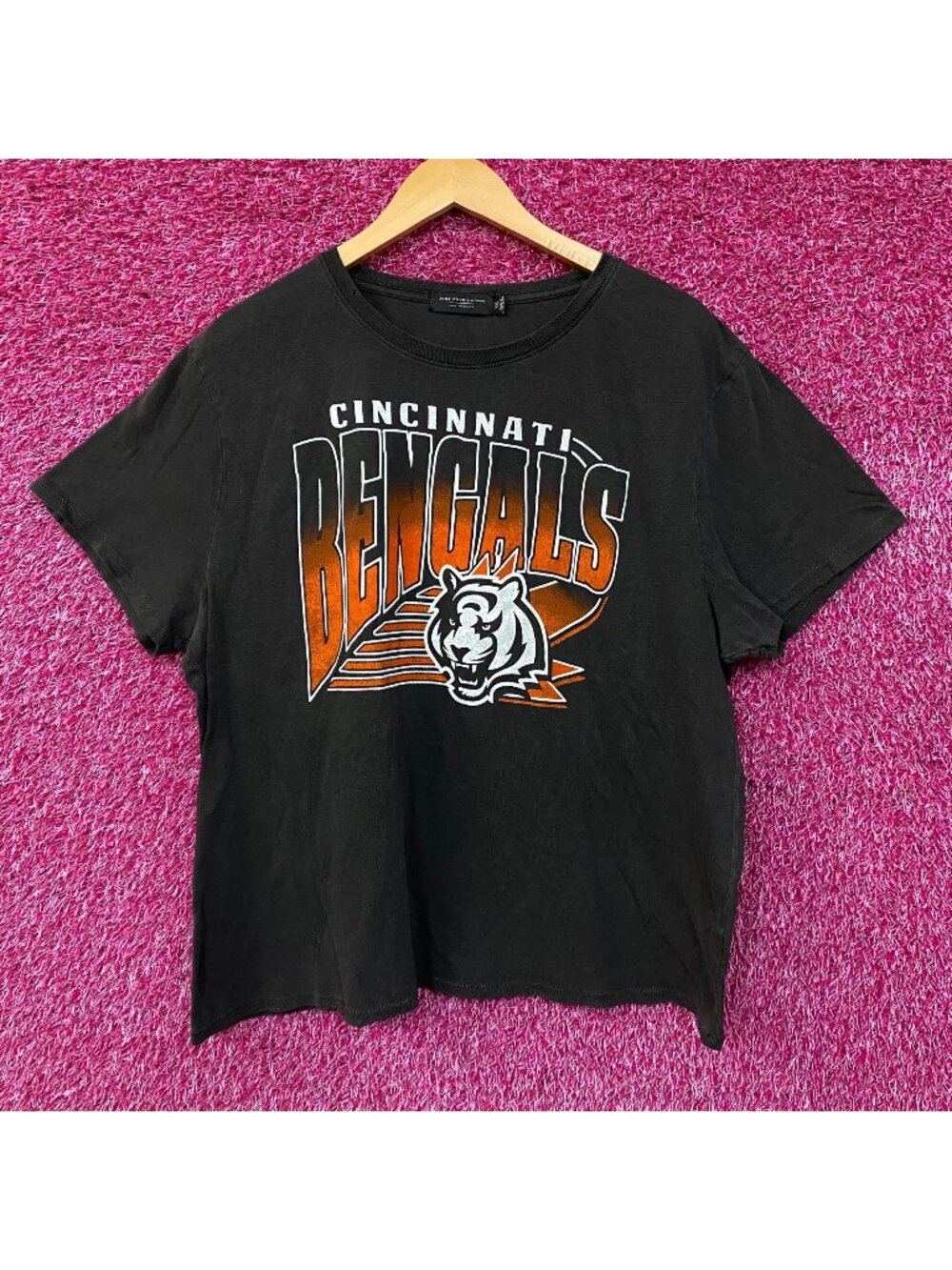 Junk Food Clothing NFL Cincinnati Bengals Chrome Retro Style Women's T-Shirt 2XL